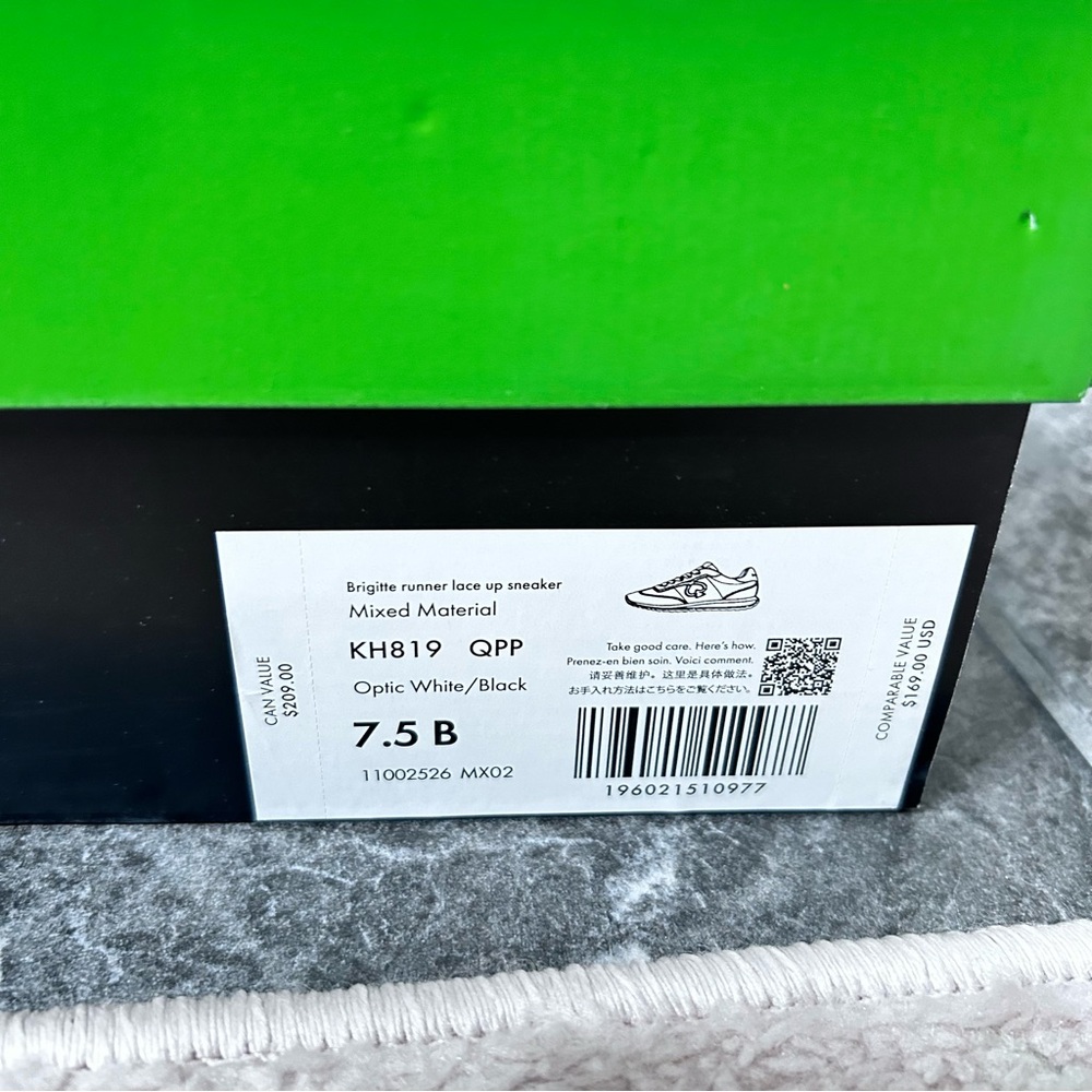 Kate Spade White and Black Brigitte Runner Tennis Shoe Size 7.5 B Retro Style - Picture 12 of 15